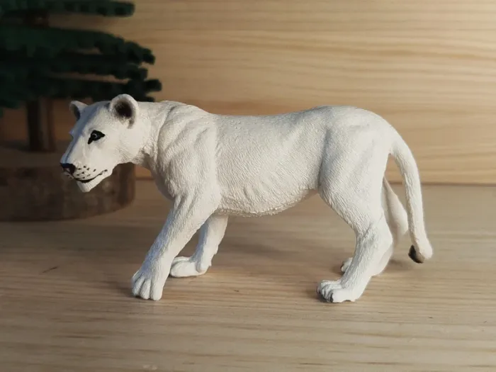 Schleich lionne Albinos Figurine félin Animal de la savane - photo numéro 2
