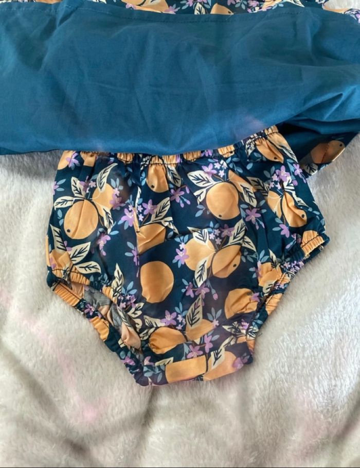 Robe Sergent Major NEUVE 6 mois + culotte assortie + chaussettes - photo numéro 3
