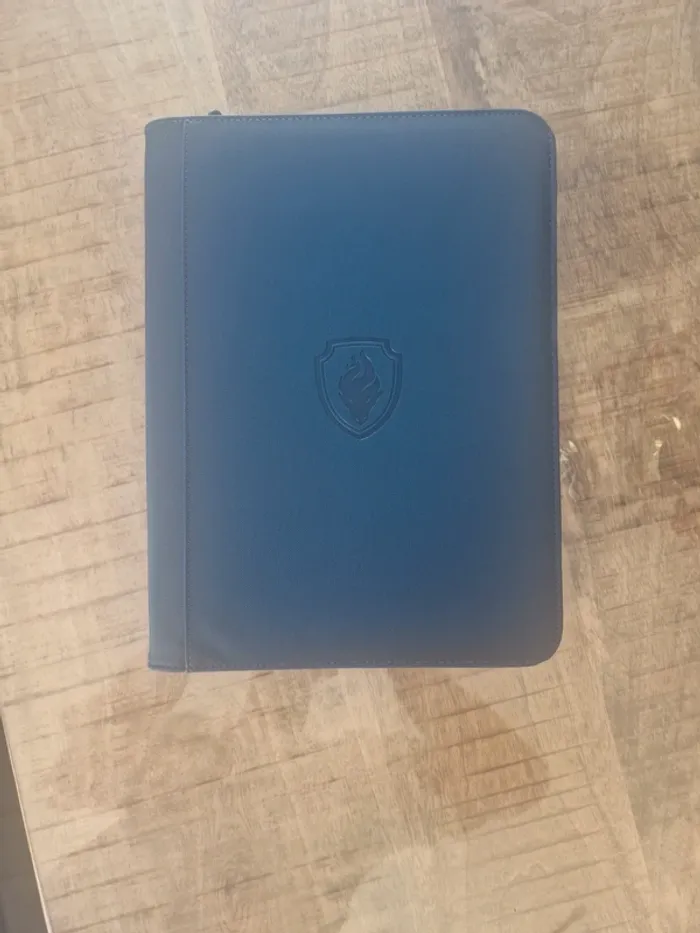 Classeur de 360 cartes 3x3 Bleu Neuf - photo numéro 1
