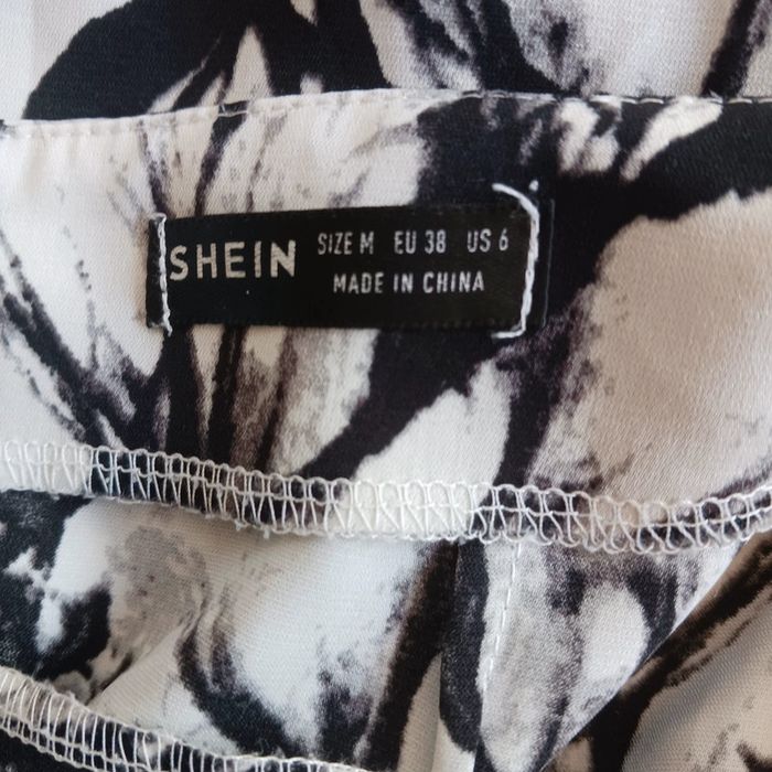 Robe 👗 longue fendue taille 38/m shein - photo numéro 8