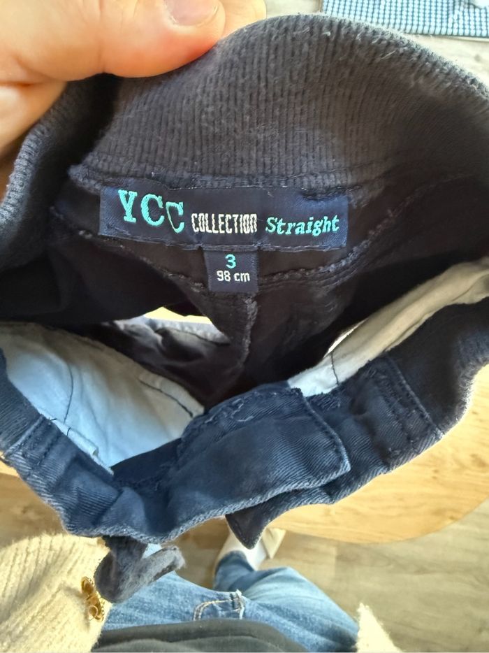 Short bleu marine YCC 3 ans 36 mois garçon enfant très bon état - photo numéro 3