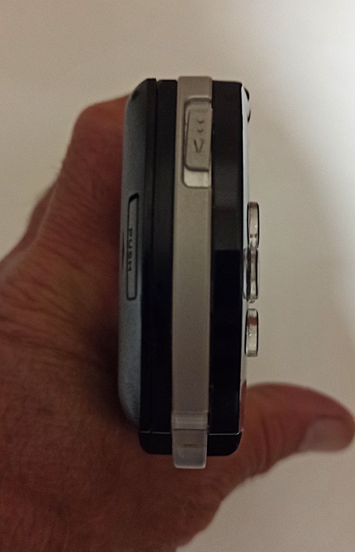 Sony PSP 1004 + 57 jeux cultes, Carte micro SD 64GB rapide, écouteurs PSP , câble de charge & coque - photo numéro 6