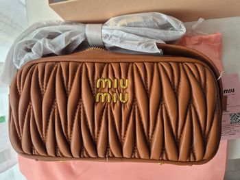 Sac bandoulière Miu Miu matelassé cuir marron