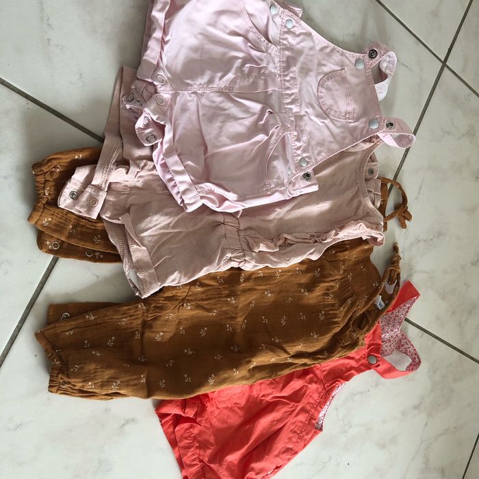 Lot de 4 salopettes taille 6 mois
