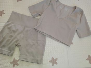 Ensemble de sport femme