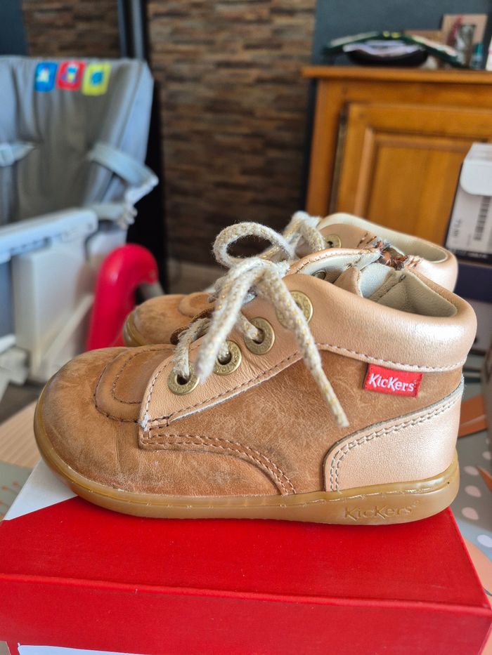 Chaussures kickers taille 22 - photo numéro 3