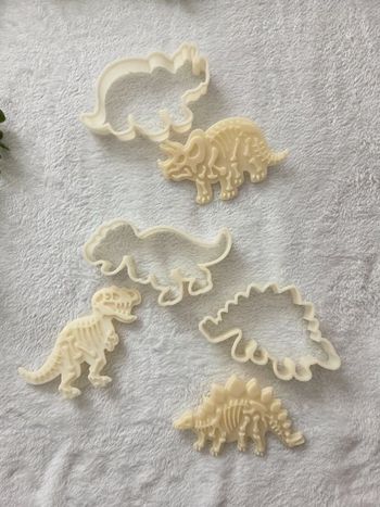 Emporte pièces dinosaure