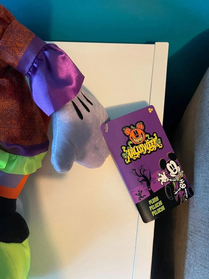 Peluche Disney Minnie - Neuve avec étiquette - photo numéro 2