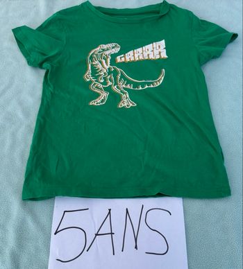 🦖 T-shirt dinosaure vert – 5 ans