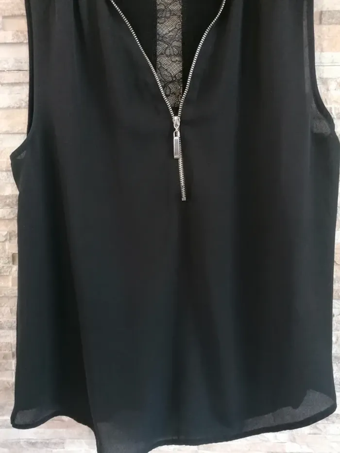 Blouse / haut noir  avec dentelle gemo taille 38 - photo numéro 5