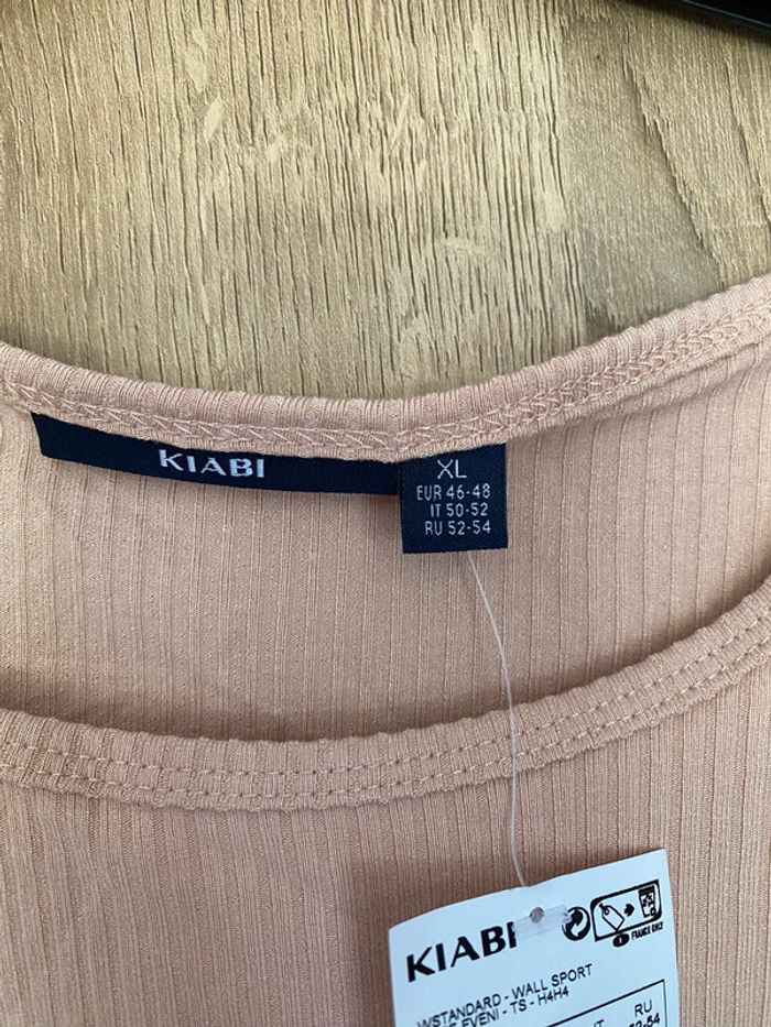 Top neuf avec étiquette - photo numéro 2