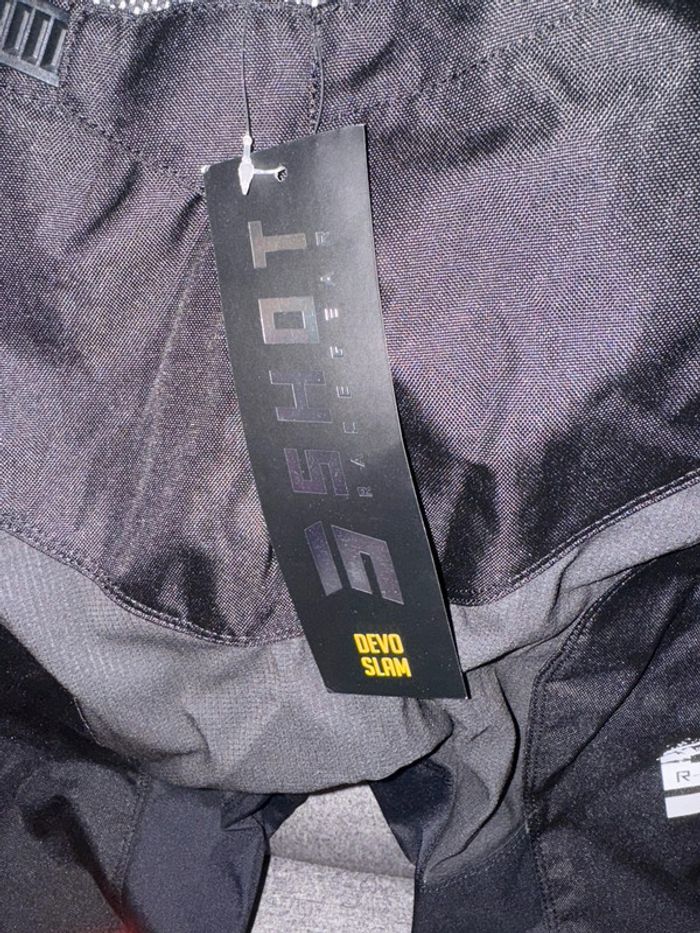 Pantalon SHOT mx ou MTB (bikepark) neuf avec étiquettes taille L (34US) - photo numéro 7
