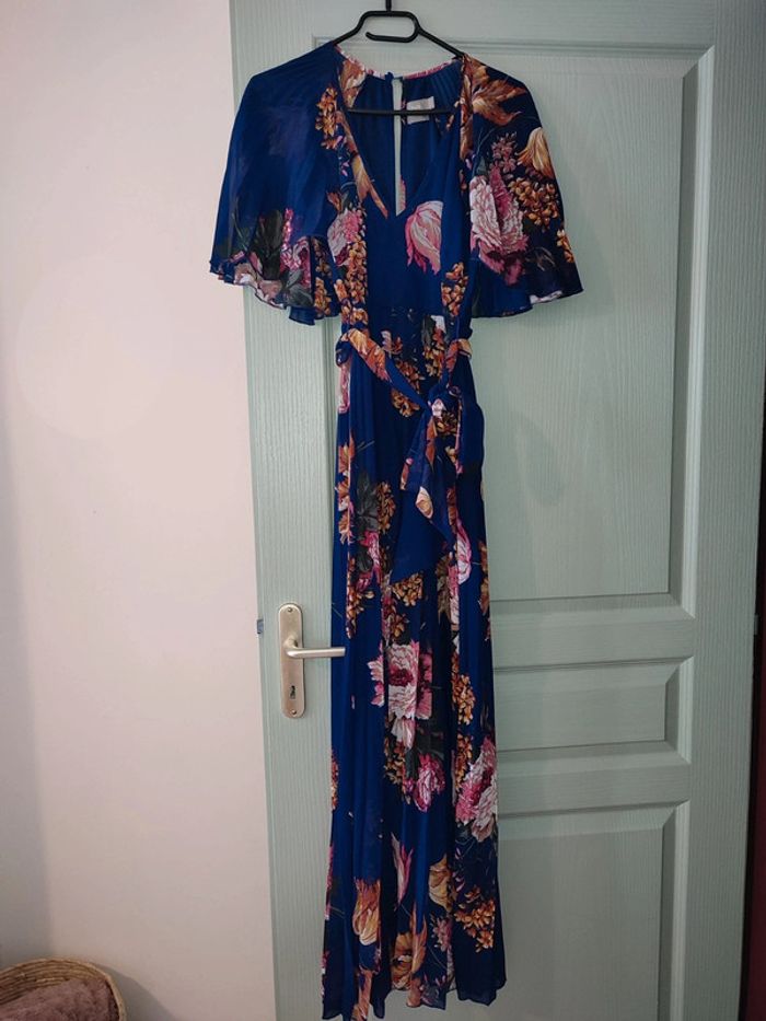 Robe longue plissée à manches évasées et à imprimé fleurs - photo numéro 2