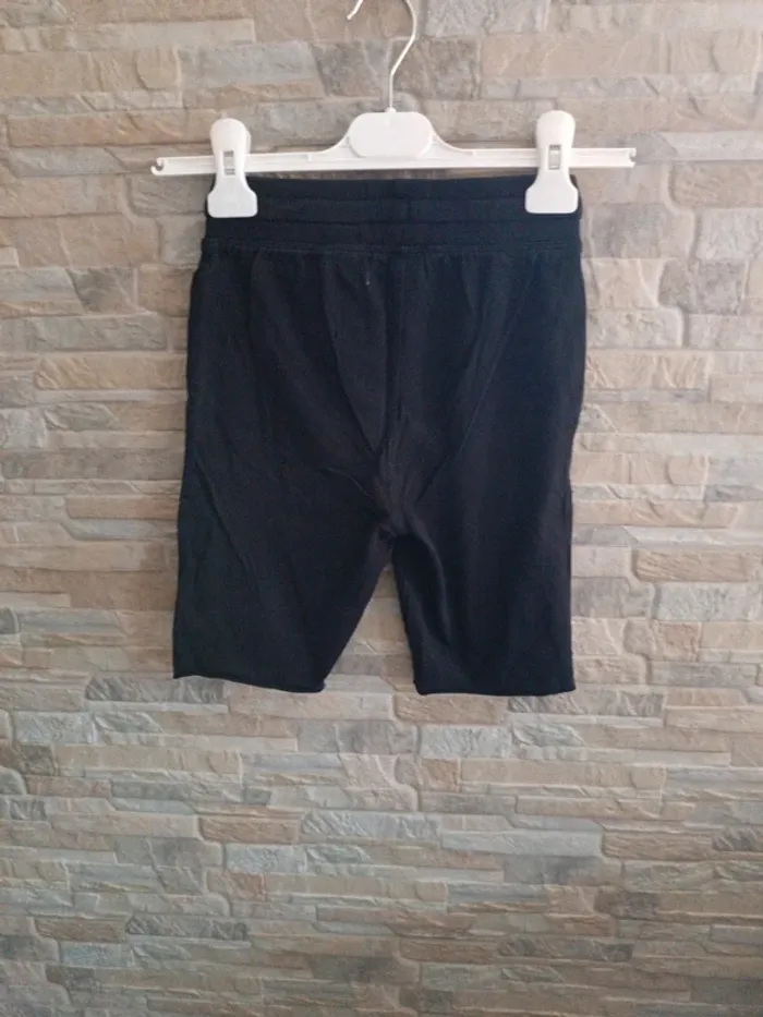 Bermuda noir H&M 6A. - photo numéro 2