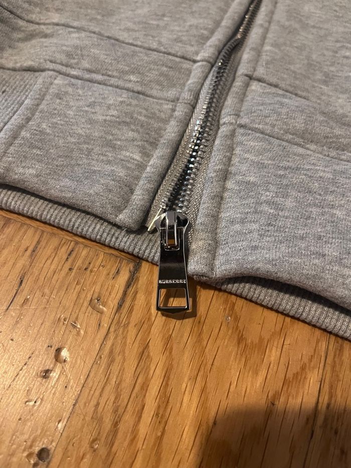 Pull à capuche Burberry neuf - photo numéro 5