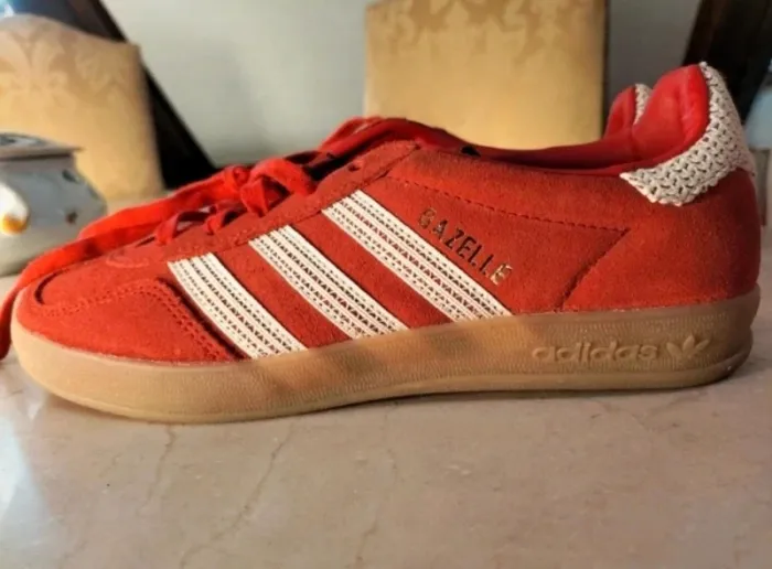Baskets Adidas Gazelle rouges originales motif dentelle - photo numéro 8