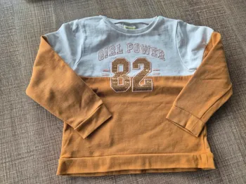 Pull Vertbaudet 6 ans en bon état