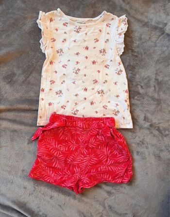 Ensemble Été : T-shirt Vertbaudet & Short Kiabi Fille - Taille 4 ans -