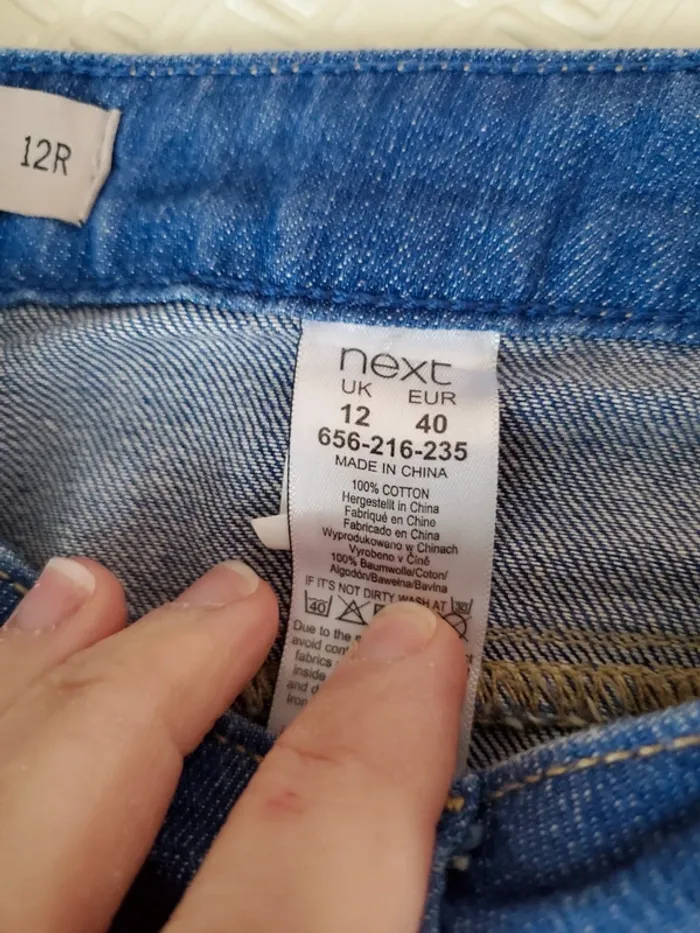 Jean next 12Regular effet troué 40/42 - photo numéro 3