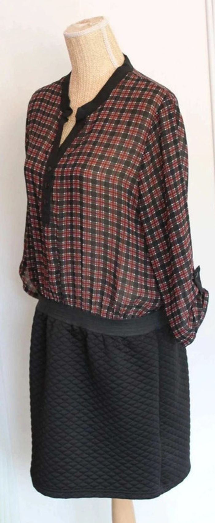 Robe noire et bordeaux – Ici et maintenant - 46 - photo numéro 11