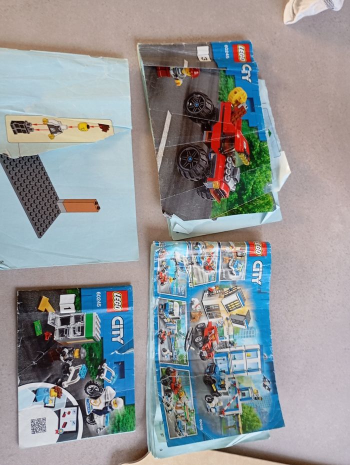 Lego city police banque camionette - photo numéro 2