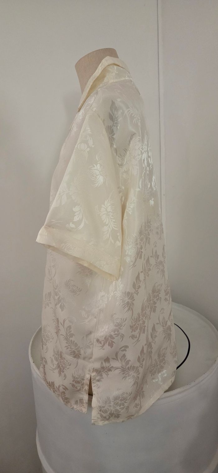 Chemisier satiné DAMART ivoire fleuri – effet soie, boutons dorés – T. L – comme neuf - photo numéro 9