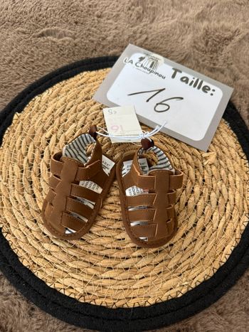 Sandale - taille 16 🌼