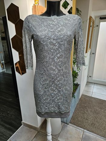 TQF robe dentelle kaki clair taille S