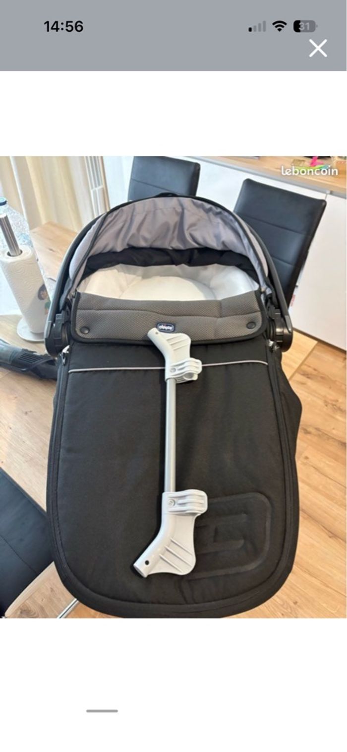 Poussette chicco noir 3 en 1 - photo numéro 7
