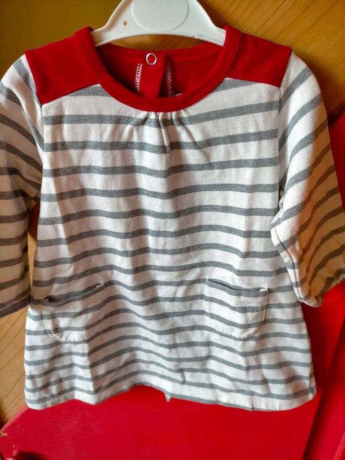 Très jolie robe Petit Bateau 12 mois