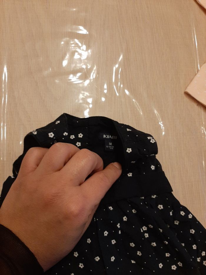 Ensemble robe + culotte bleu marine à pois blancs Kiabi 1 mois - photo numéro 3