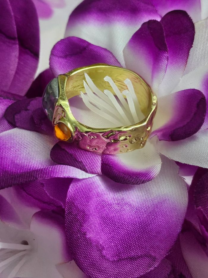 Bague épaisse avec ses pierres topaz - photo numéro 5