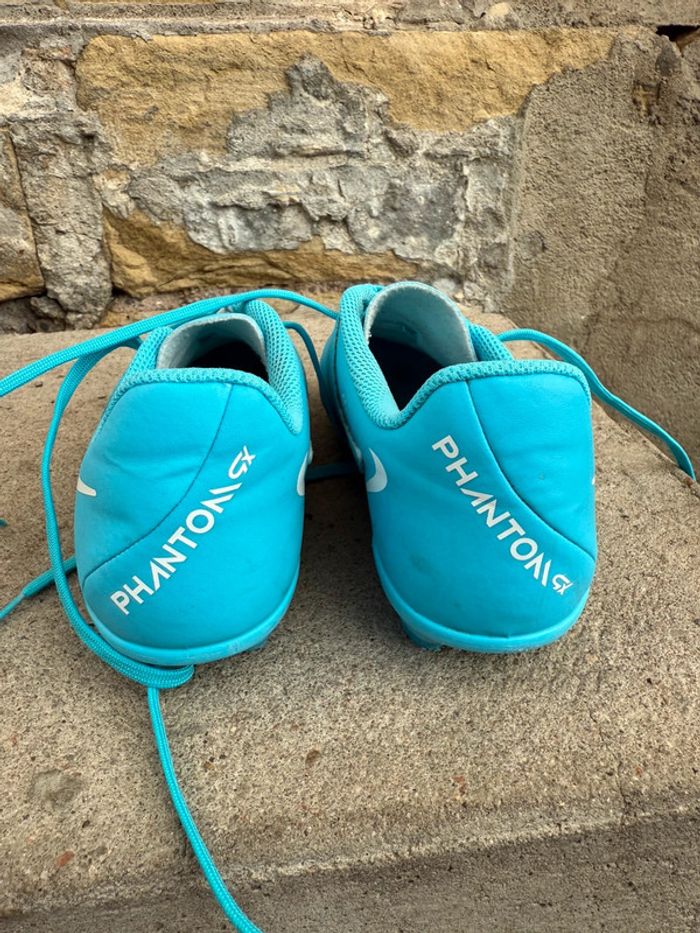 Crampons Nike Phantoms pointure 32 - photo numéro 5