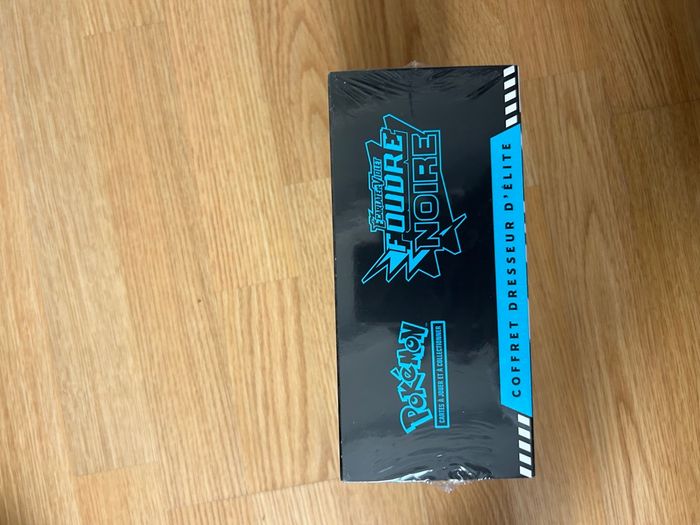 Pokémon ETB Foudre Noir EV10.5 - photo numéro 2