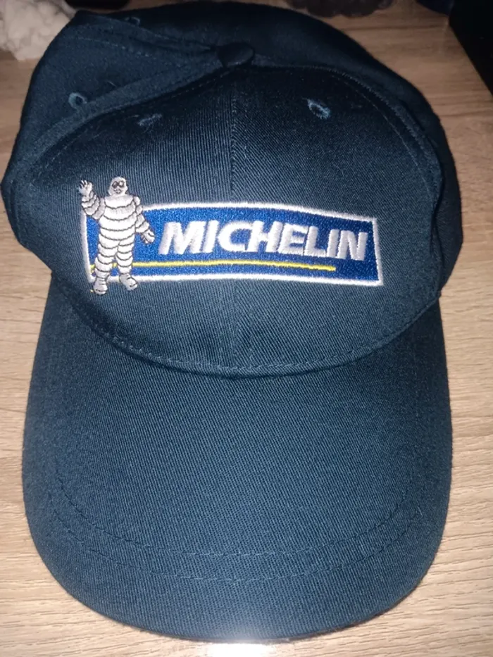 Casquette bleu marine Michelin officielle avec logo Bibendum