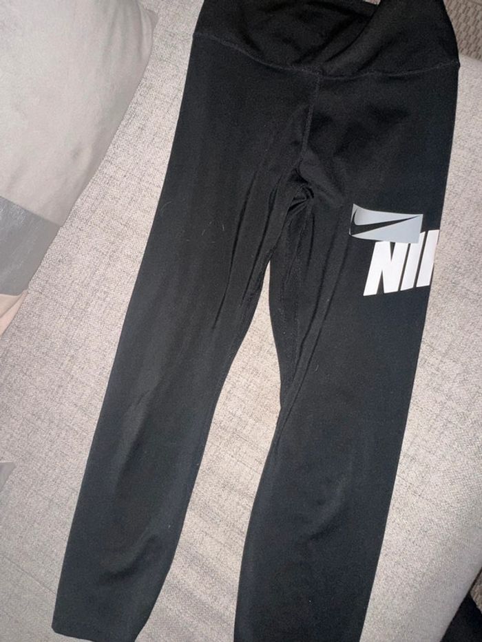 Legging Nike enfant taille XS - photo numéro 2