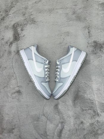 Basket Nike dunk low grise - 38,5