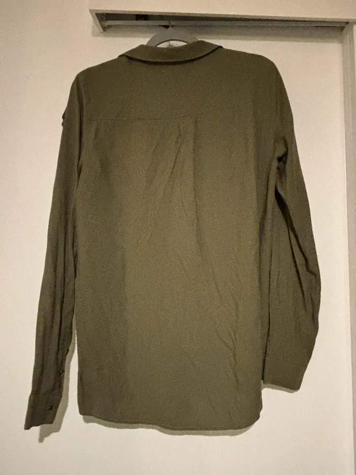 Chemise kaki Pull&Bear taille 38 - M très bon état - photo numéro 8