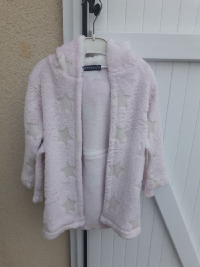 Joli Peignoir a capuche  filles 92/98 cm