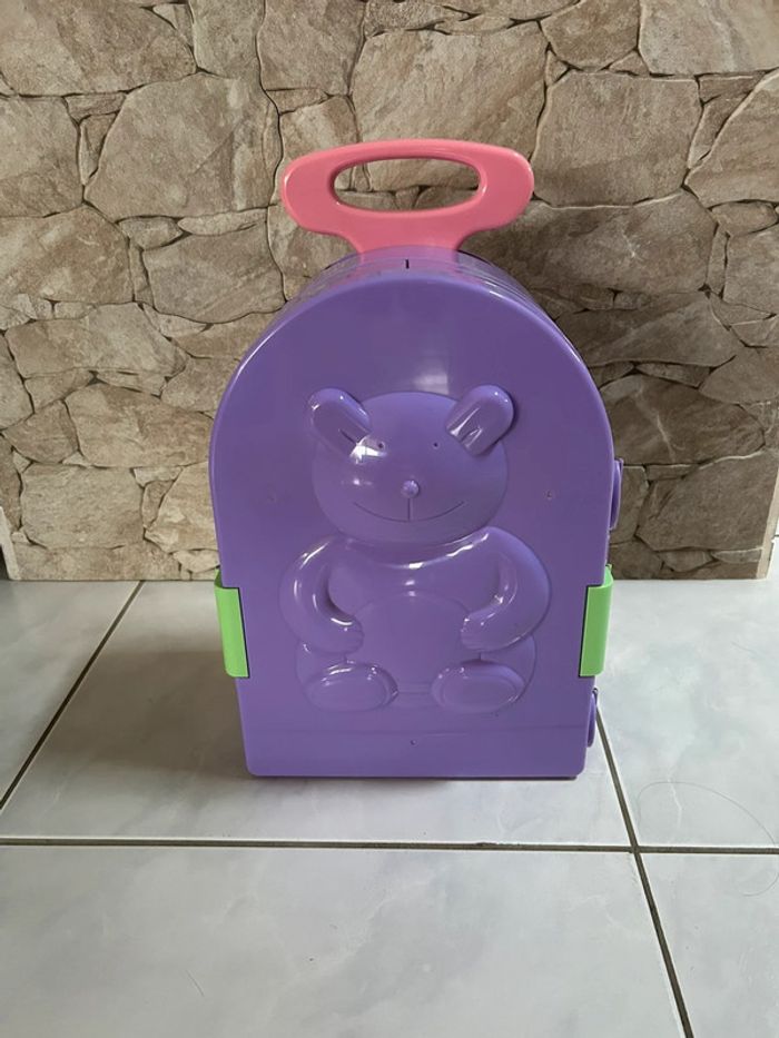 Poupée avec sa valise - photo numéro 6