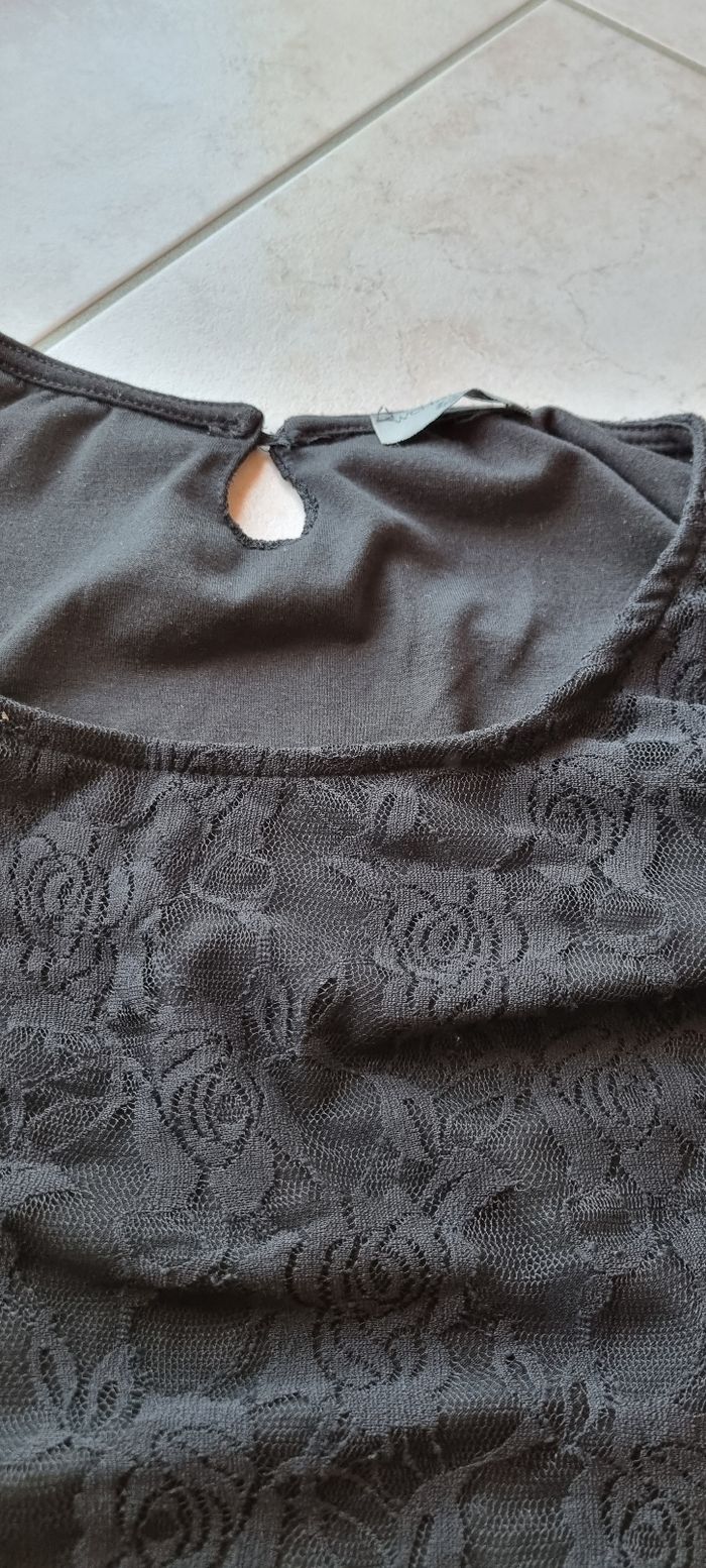 Robe dentelle noire - photo numéro 2