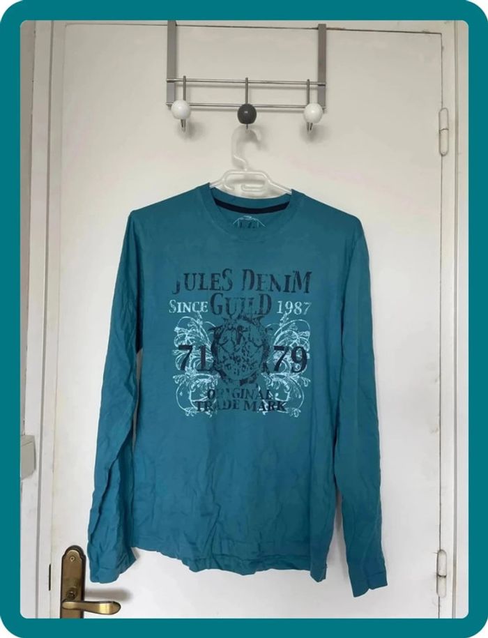T-shirt bleu