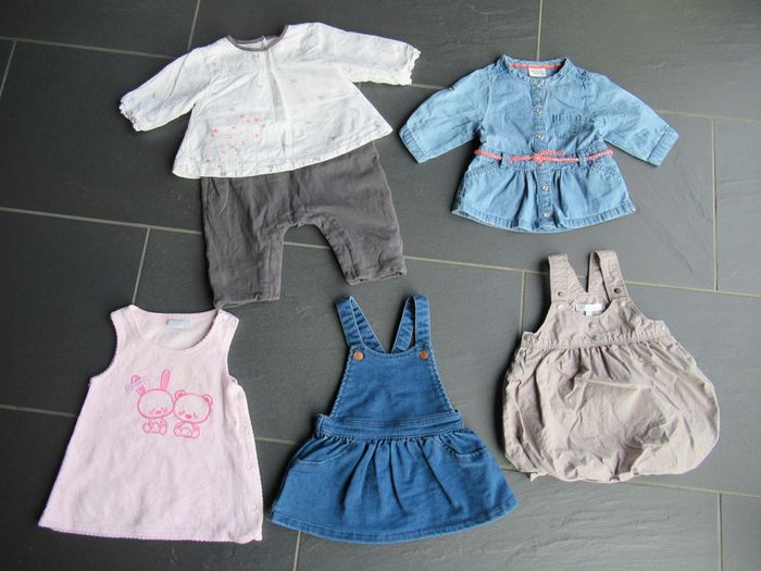 Lot de 77 vêtements fille 3 mois + chaussettes - photo numéro 11