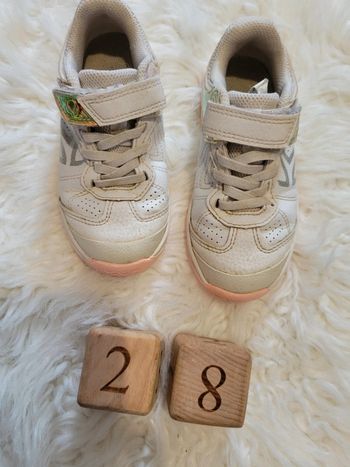 Basket decathlon T28