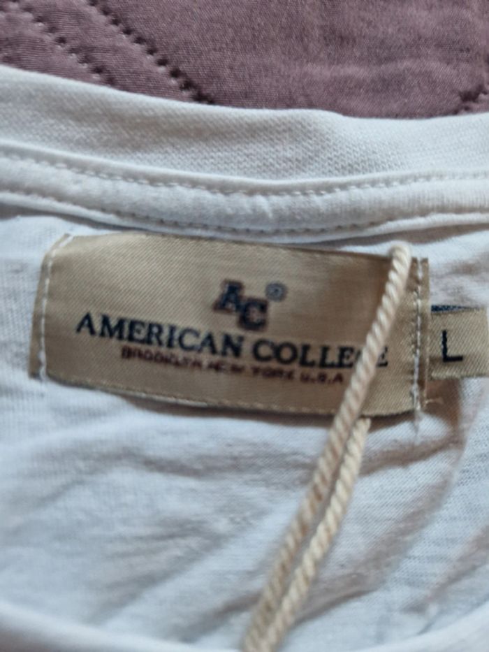 Tee-shirt American College neuf - photo numéro 4
