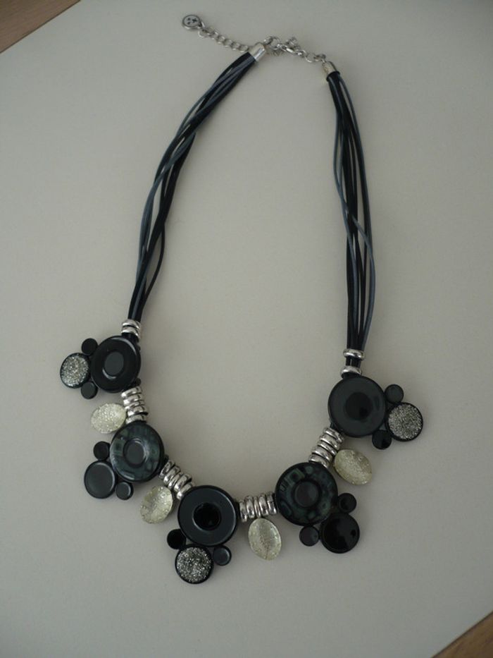 Parure collier + B.O fantaisie noir et blanc - neuf - photo numéro 4