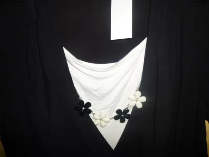 superbe tunique 2 en 1 KIABI taille 46/48 neuve avec collier - photo numéro 2