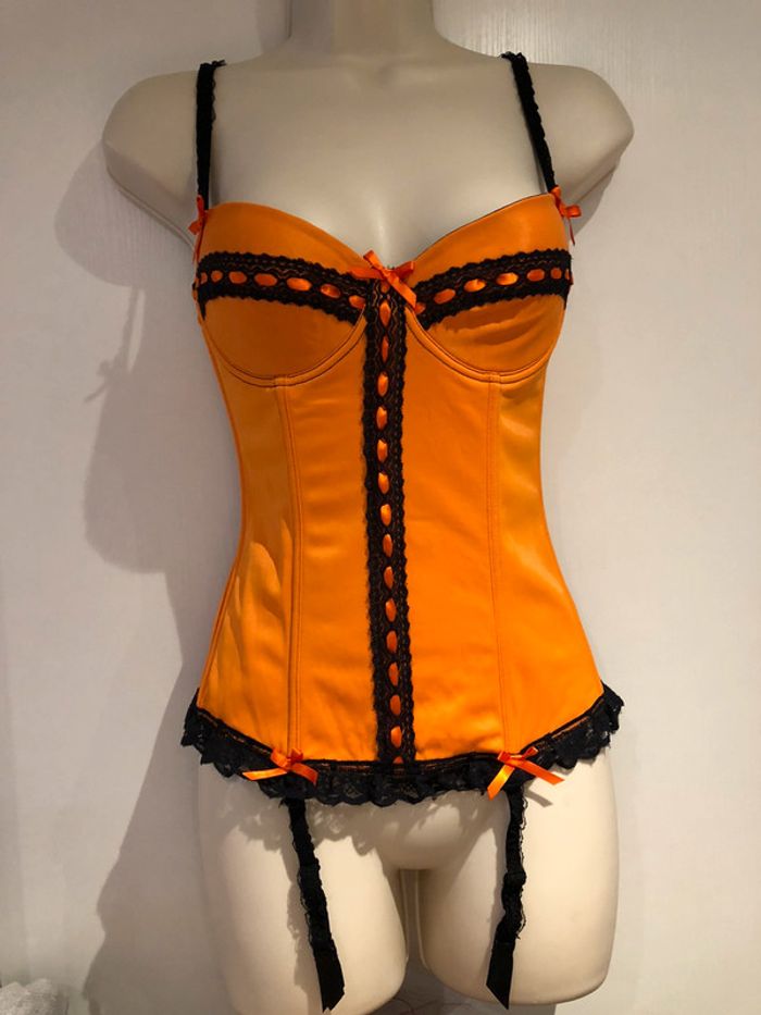 Guêpière orange et noir 90 B - photo numéro 3