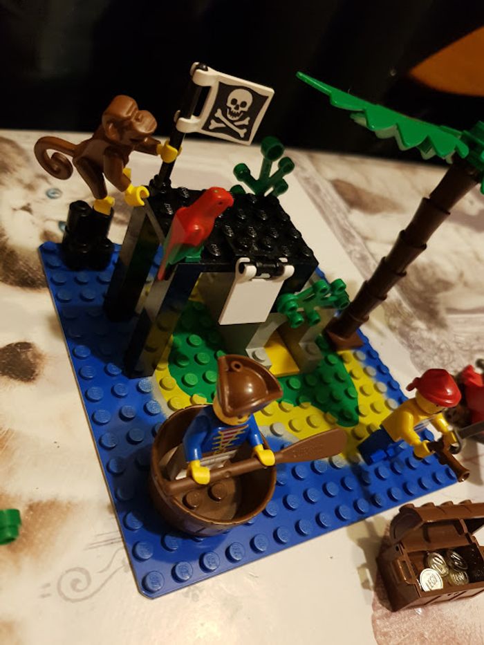 Lot x4 Lego pirate vintage 6260 Shipwreck island 6257 Radeau 6247 Bounty boat 1696 Lookout