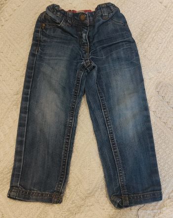 Jean 2ans-86cm Tapé à l'oeil 0€75 -50% dès 2 achetés